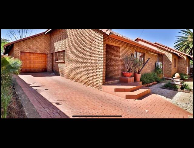 4 BEDROOM HOUSE FOR SALE IN NEW REDRUTH